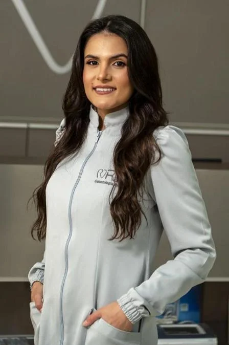 Dra. Tais Nunes